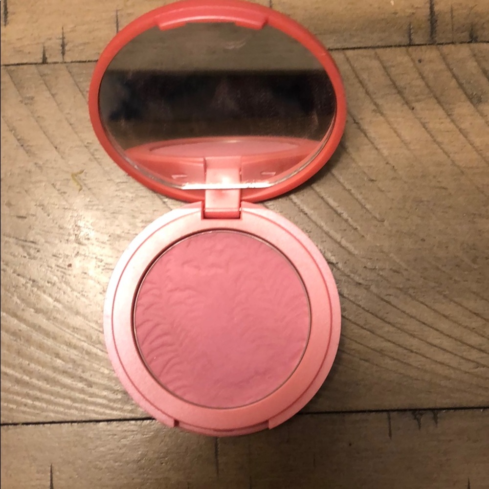TARTE BLUSH